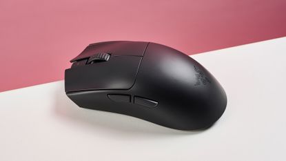 Side of Razer Viper V3 Pro